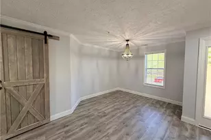 392 Bubble Creek Ct, Fayetteville, NC 28311 - Photo 3