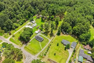 96 Surry Dr, Lumberton, NC 28358 - Photo 7