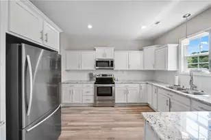 513 Loom Dr, Fayetteville, NC 28306 - Photo 5