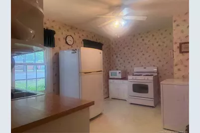 112 N Wright Street, Raeford, NC 28376 - Photo 15