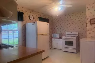 112 N Wright St, Raeford, NC 28376 - Photo 15