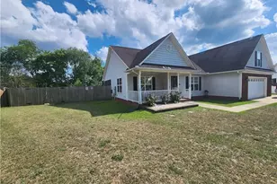 122 Middle Ct, Raeford, NC 28376 - Photo 3