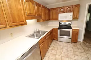 118 Planetree Ln, Cary, NC 27511 - Photo 15