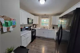 215 Haverhill Dr, Fayetteville, NC 28314 - Photo 9