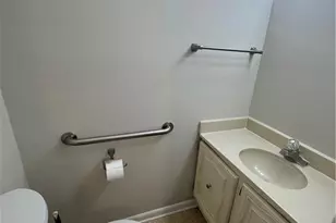 521 Vista Dr, Fayetteville, NC 28305 - Photo 11