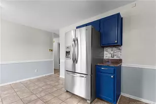 6808 Leeds Ct, Fayetteville, NC 28304 - Photo 9