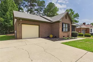 212 Fair Oaks Dr, Fayetteville, NC 28311 - Photo 9