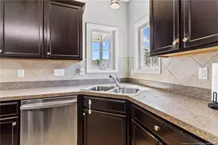 6613 Planters Row Dr, Hope Mills, NC 28348 - Photo 15
