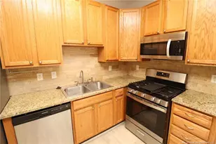8631 Neuse Club Ln, Raleigh, NC 27616 - Photo 9