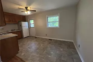 2904 Collingwood St, Spring Lake, NC 28390 - Photo 5