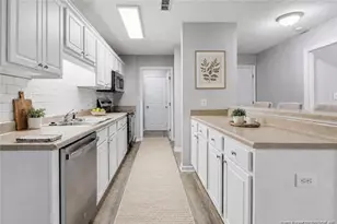 401 Meadowland Ct, Hope Mills, NC 28348 - Photo 5