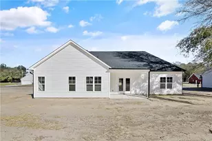 1038 White Plains Dr, Fayetteville, NC 28312 - Photo 17