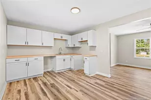 864 Durwood Dr, Fayetteville, NC 28311 - Photo 9