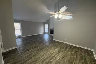 5613 Bowman Ct, Fayetteville, NC 28304 - Photo 3