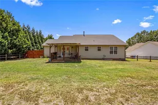 212 Loxley Ln, Sanford, NC 27330 - Photo 37