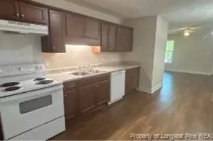 322 E Jenkins St, Fayetteville, NC 28306 - Photo 3