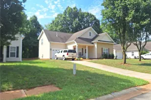 1224 Pearl Crescant Dr, Charlotte, NC 28216 - Photo 1
