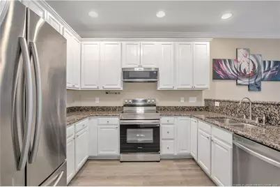 913 Cora Lee Drive, Fayetteville, NC 28303 - Photo 7