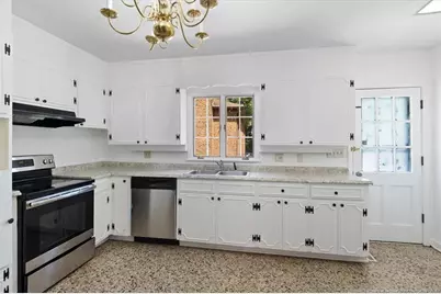 1946 Forest Hills Drive, Fayetteville, NC 28303 - Photo 15