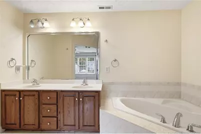 326 Coverly Square, Fayetteville, NC 28303 - Photo 23