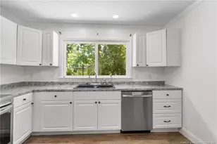 6432 Easthampton Rd, Fayetteville, NC 28314 - Photo 11