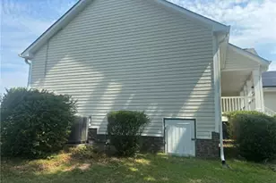 124 Sycamore Ct, Benson, NC 27504 - Photo 21