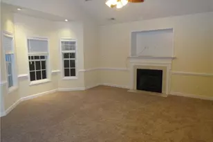 1107 Thistle Gold Dr, Hope Mills, NC 28348 - Photo 5