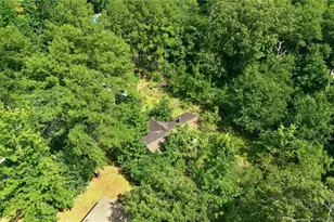 232 Iris St, Raeford, NC 28376 - Photo 5