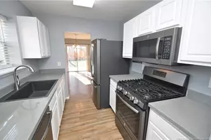 202 Thorncrest Dr, Apex, NC 27539 - Photo 11