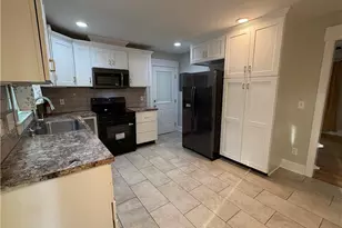 1112 Riverside Cir, Spring Lake, NC 28390 - Photo 5