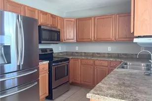 115 Dover Ct E, Sanford, NC 27332 - Photo 5