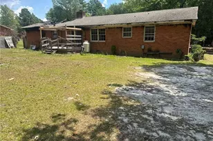 1701 Crest Dr, Aberdeen, NC 28315 - Photo 11