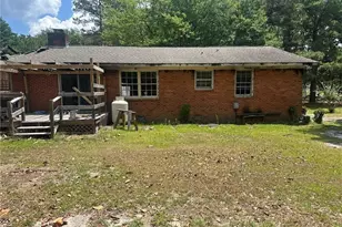 1701 Crest Dr, Aberdeen, NC 28315 - Photo 13