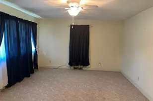 511 E 18 Street E, Lumberton, NC 28358 - Photo 7
