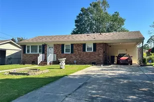 511 E 18 Street E, Lumberton, NC 28358 - Photo 1