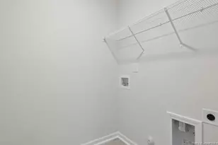 305 Maddox Dr, Aberdeen, NC 28315 - Photo 29