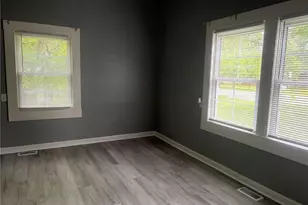 211 E Edinborough Ave, Raeford, NC 28376 - Photo 7