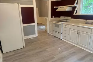 211 E Edinborough Ave, Raeford, NC 28376 - Photo 17