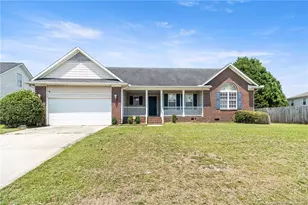 4122 Edward E Maynor Dr, Hope Mills, NC 28348 - Photo 3