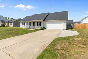1516 Belews Creek Ln Ln, Fayetteville, NC 28312 - Photo 3