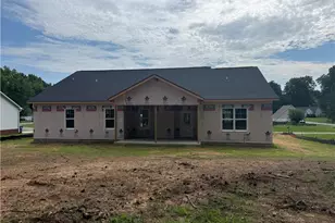 199 Waters Edge Dr, Erwin, NC 28339 - Photo 3