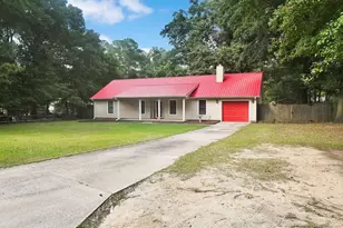 5487 Bush Ct, Hope Mills, NC 28348 - Photo 3