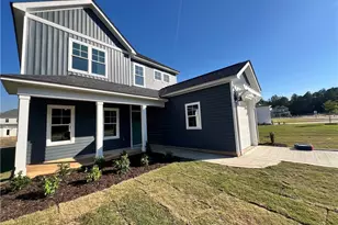 641 Acacia St, Vass, NC 28394 - Photo 3