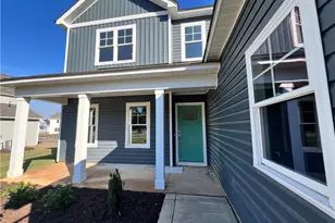 641 Acacia St, Vass, NC 28394 - Photo 5