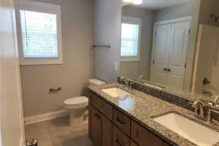 946 Kensington Park Rd, Fayetteville, NC 28311 - Photo 9