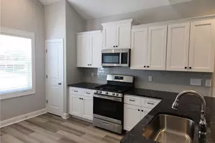 946 Kensington Park Rd, Fayetteville, NC 28311 - Photo 3