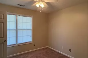 696 Fairfield Cir, Raeford, NC 28376 - Photo 9