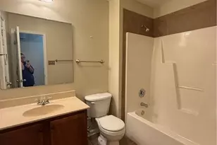 696 Fairfield Cir, Raeford, NC 28376 - Photo 7