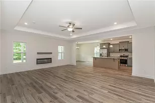 404 Gleneagles Ct, Fayetteville, NC 28311 - Photo 3