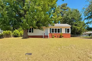 1006 Sandalwood Dr, Fayetteville, NC 28304 - Photo 1